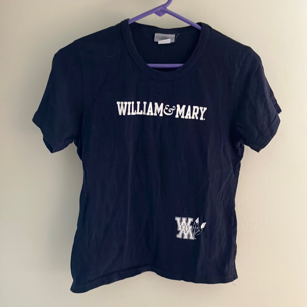 College of William and Mary navy blue t-shirt